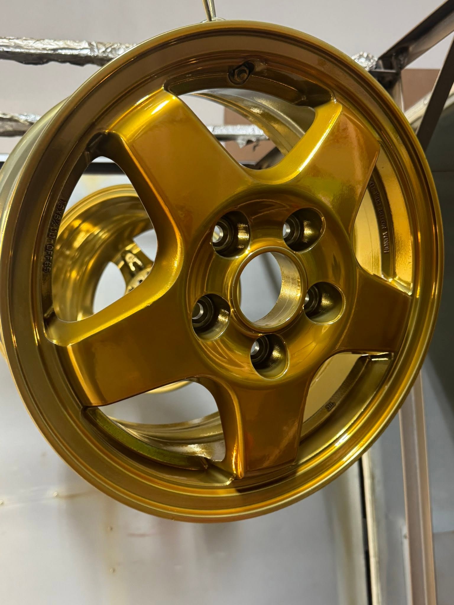 Candy gold powder-coated wheel